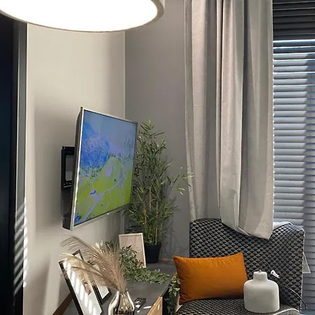 Urban Deluxe Тирана