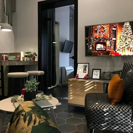 Urban Deluxe Апартаменты *