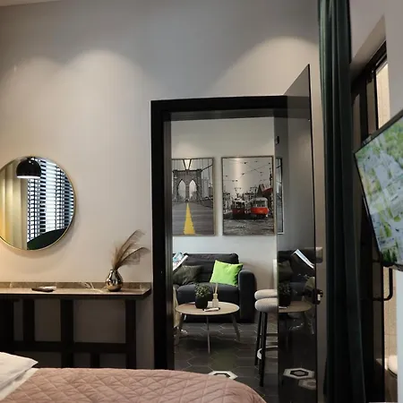 Urban Deluxe Apartman *