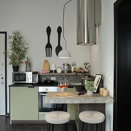 Urban Deluxe