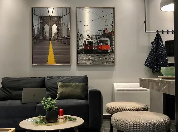 Urban Deluxe * Tirana